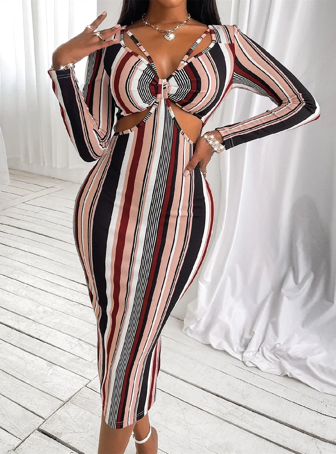 BerryBetty - Chest-Wrapped Striped Long-Sleeved Dress