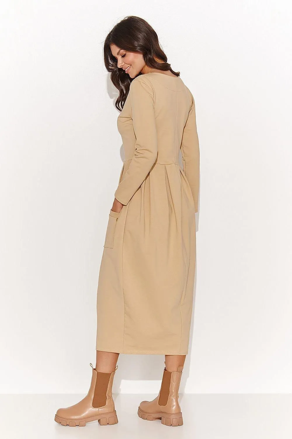 Elegant Comfort Knit Midi Dress: A Perfect Blend of Style and Ease