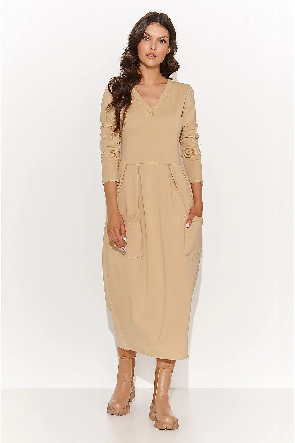 Elegant Comfort Knit Midi Dress: A Perfect Blend of Style and Ease