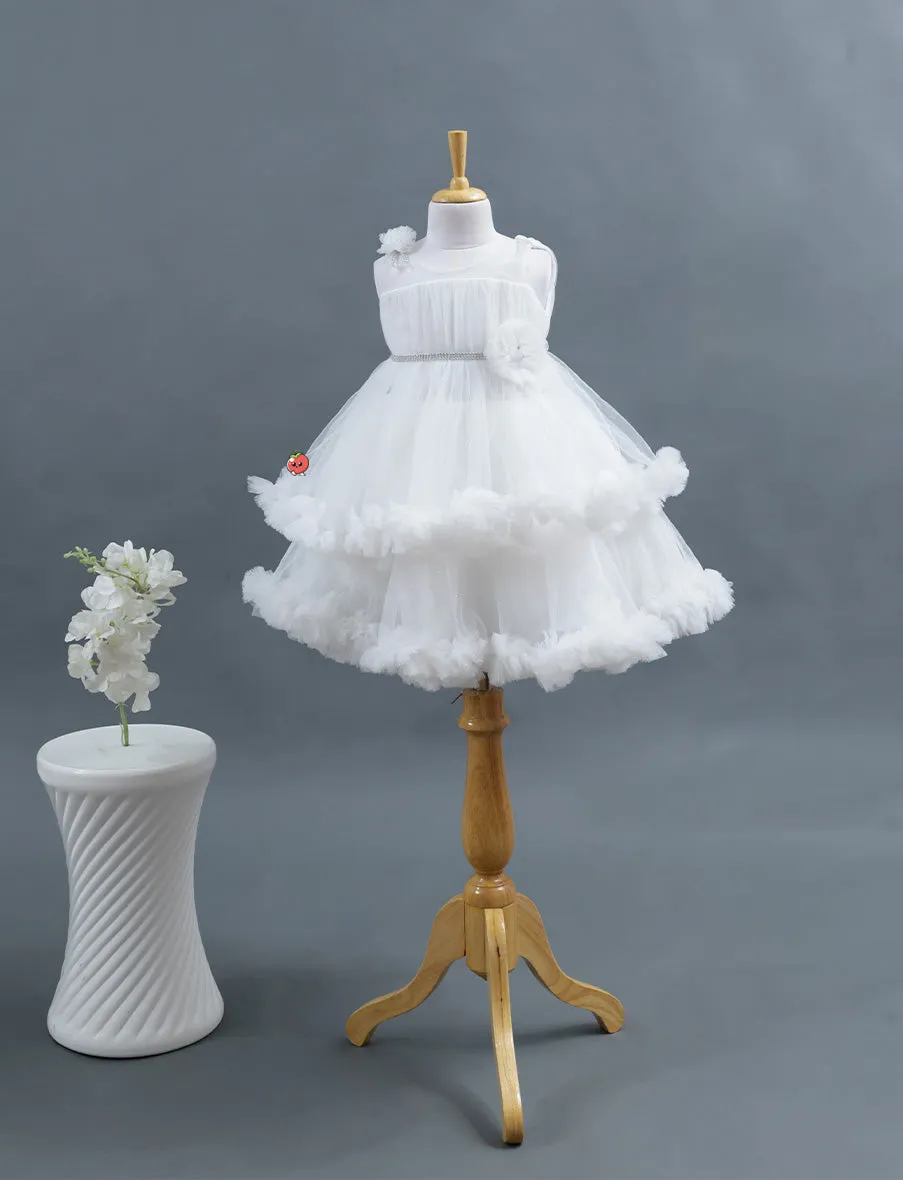 Elegant White Tulle Flower Girl Dress with Fluffy Hemline