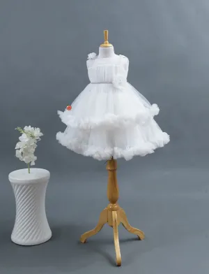 Elegant White Tulle Flower Girl Dress with Fluffy Hemline