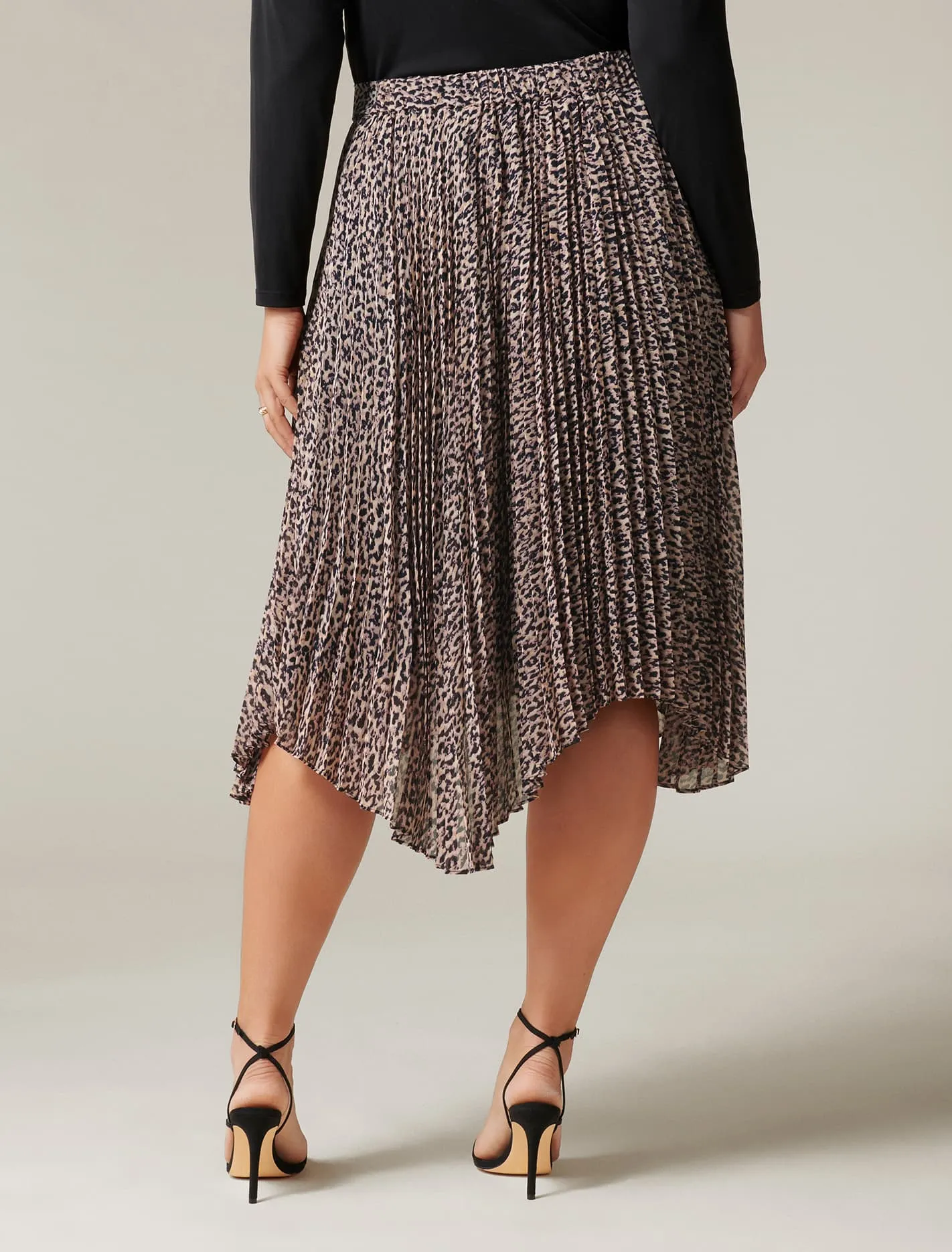 Grace Curve Hanky Hem Pleated Skirt